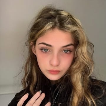 Ảnh đại diện của Quỳnh Anh